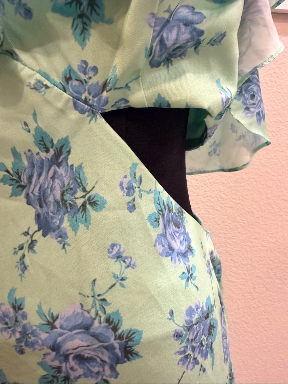 ASOS Green Maxi Dress with Blue Floral Print and Ruffle V-Neck - Picture 5 of 9